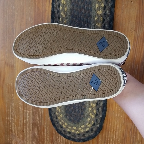 Women's Sperry Crest Vibe Canvas Sneaker red and white size 8.5 - Picture 7 of 7